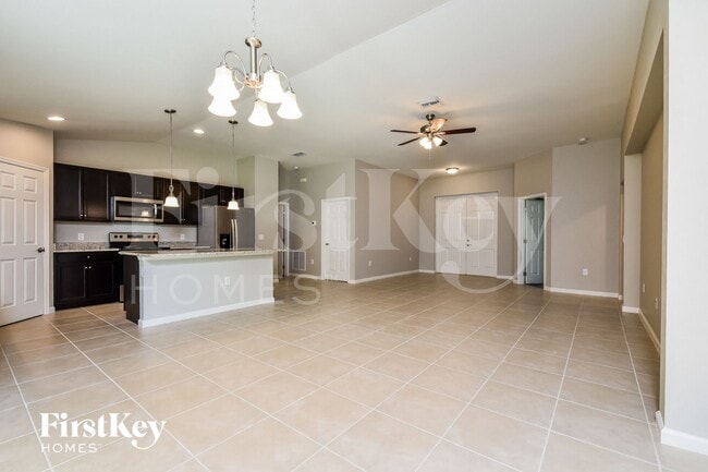 Foto del edificio - 8287 Robin Rd