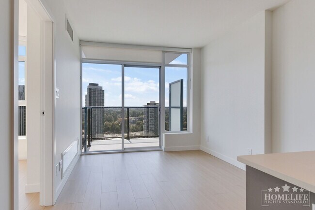 Building Photo - 1 Bed, 1 Bath Condo for Rent in Surrey Cen...