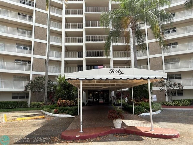 Foto del edificio - 3051 N Course Dr