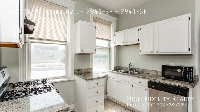 Building Photo - 2941 W Belmont Ave