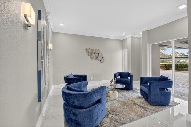 Foto del edificio - 7754 Lakeside Blvd