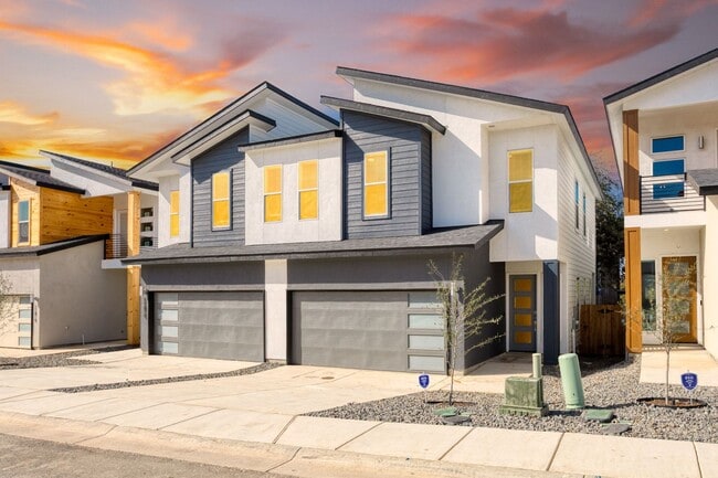 Building Photo - Brand New 3/2.5 Townhome