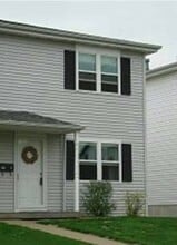 Building Photo - 420 Clarke Dr