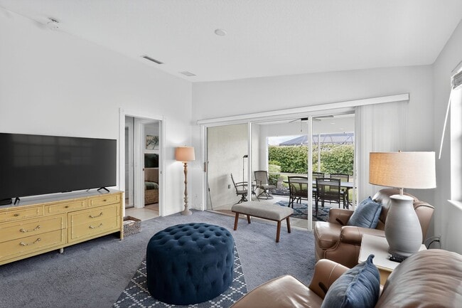 Building Photo - 7542 Quinto Dr