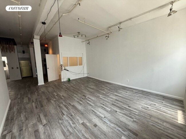Building Photo - 125 Green St