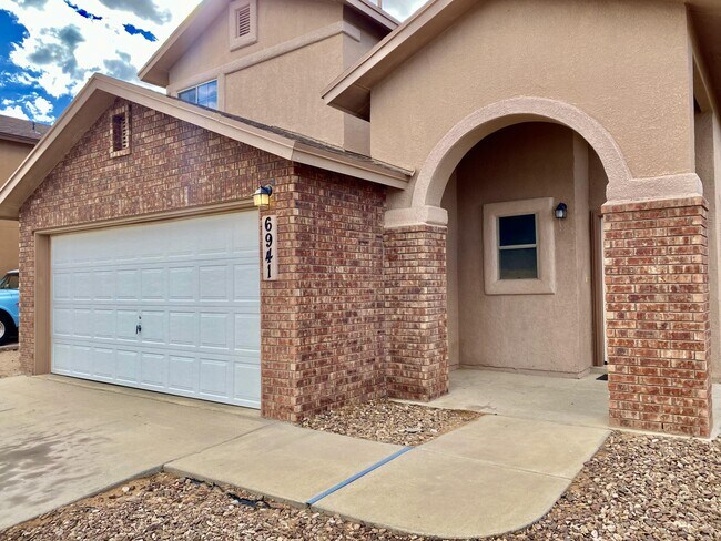 Building Photo - 6941 Jericho Tree Dr