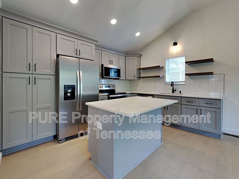Primary Photo - 107 River Rd