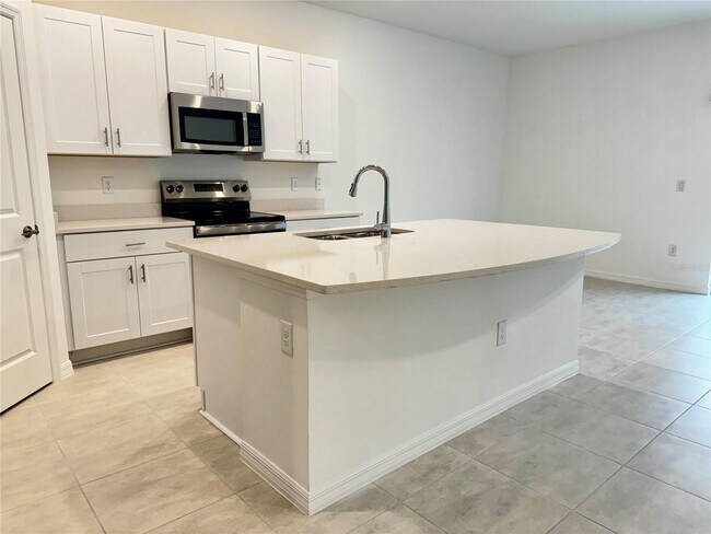 Building Photo - 3037 Canary Ave