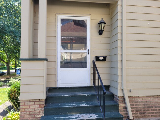 Foto del edificio - 469 Maplewood Ave