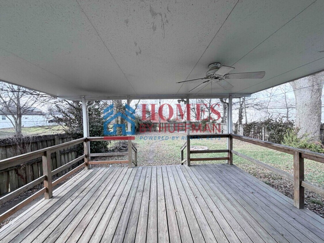 Foto del edificio - Three Bedroom House | Available for Showings