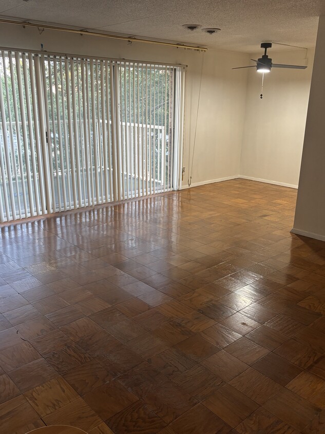 Large LR DR Combo - 2616 Redcoat Dr