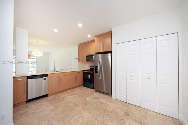 Building Photo - 16219 Emerald Cove Rd