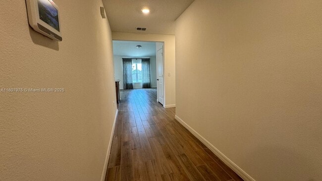Building Photo - 111 Sunfish Dr