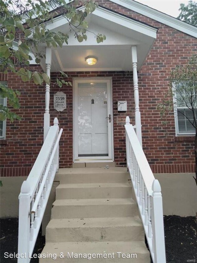 2 br, 2 bath House 7539 Drexel Dr House Rental in University City