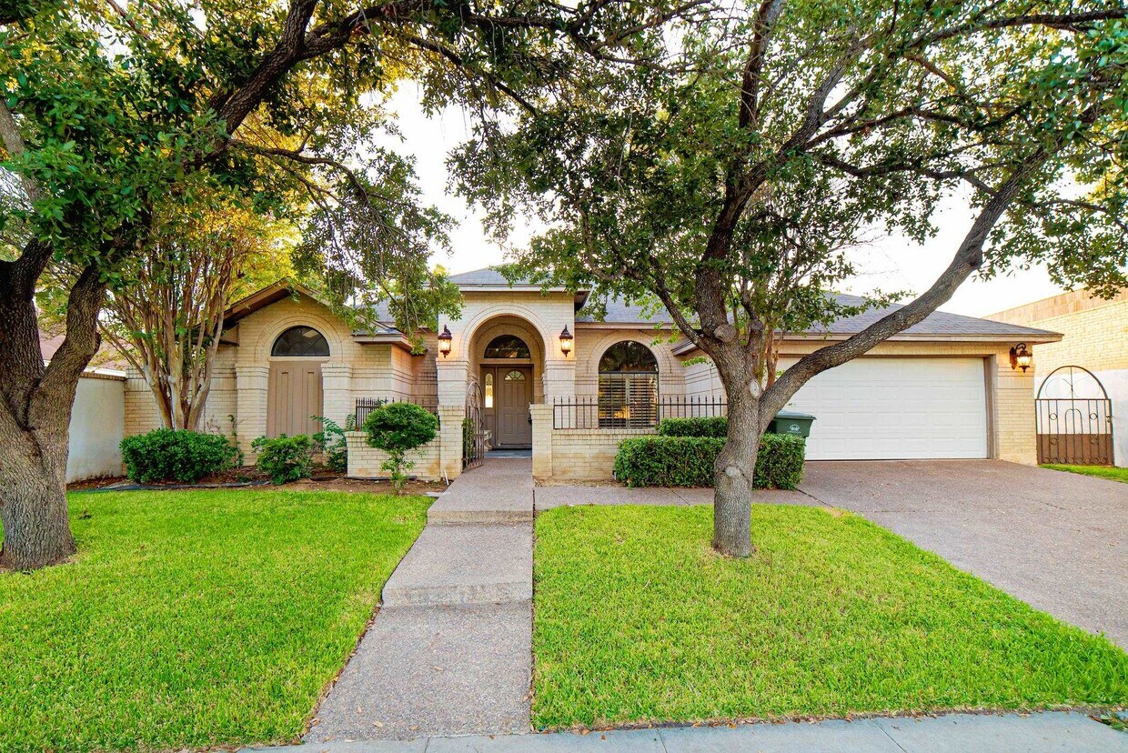 1044 Faldo Dr, Laredo, TX 78045 House Rental in Laredo, TX