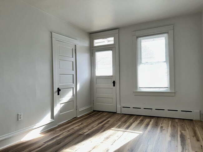 Foto del edificio - 19 E 3rd St