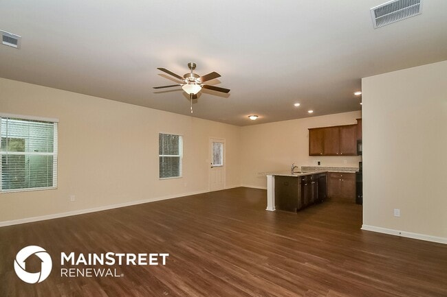 Building Photo - 220 Augusta Woods Dr
