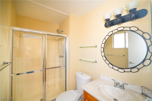 Foto del edificio - 6221 Fairbanks Rd