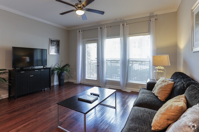 1HAB, 1BA - 895 ft² - Stone Pointe