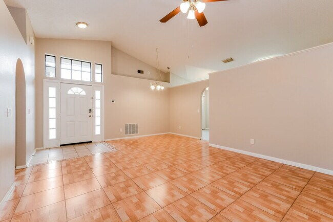 Building Photo - 2630 Cahill Way