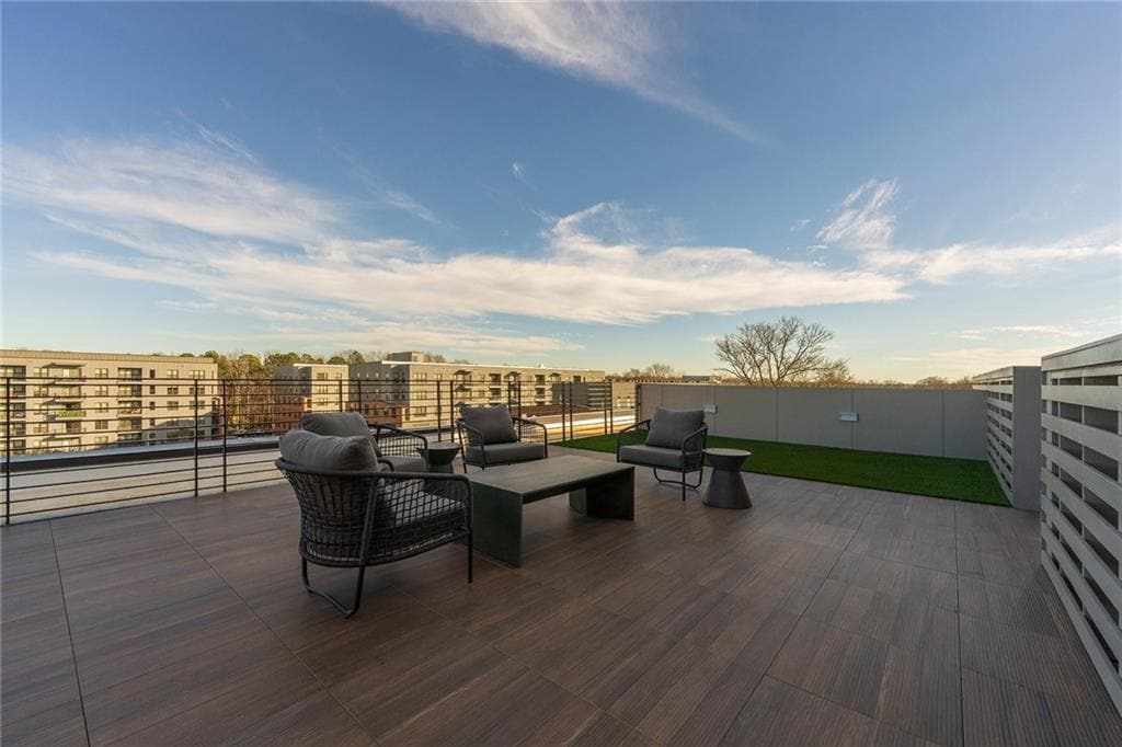 Foto principal - 112 Rogers St NE