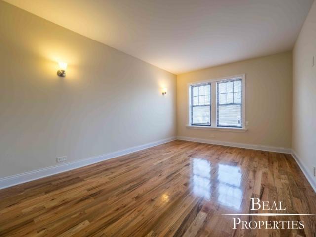 Foto principal - 1 bedroom in CHICAGO IL 60657