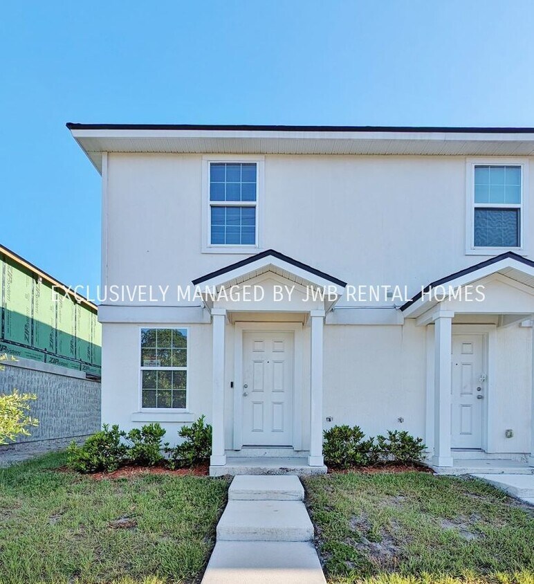 Primary Photo - 8500 McGirts Village Ln