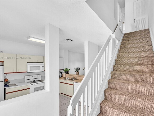 Foto del edificio - 326 SW 120th Ave