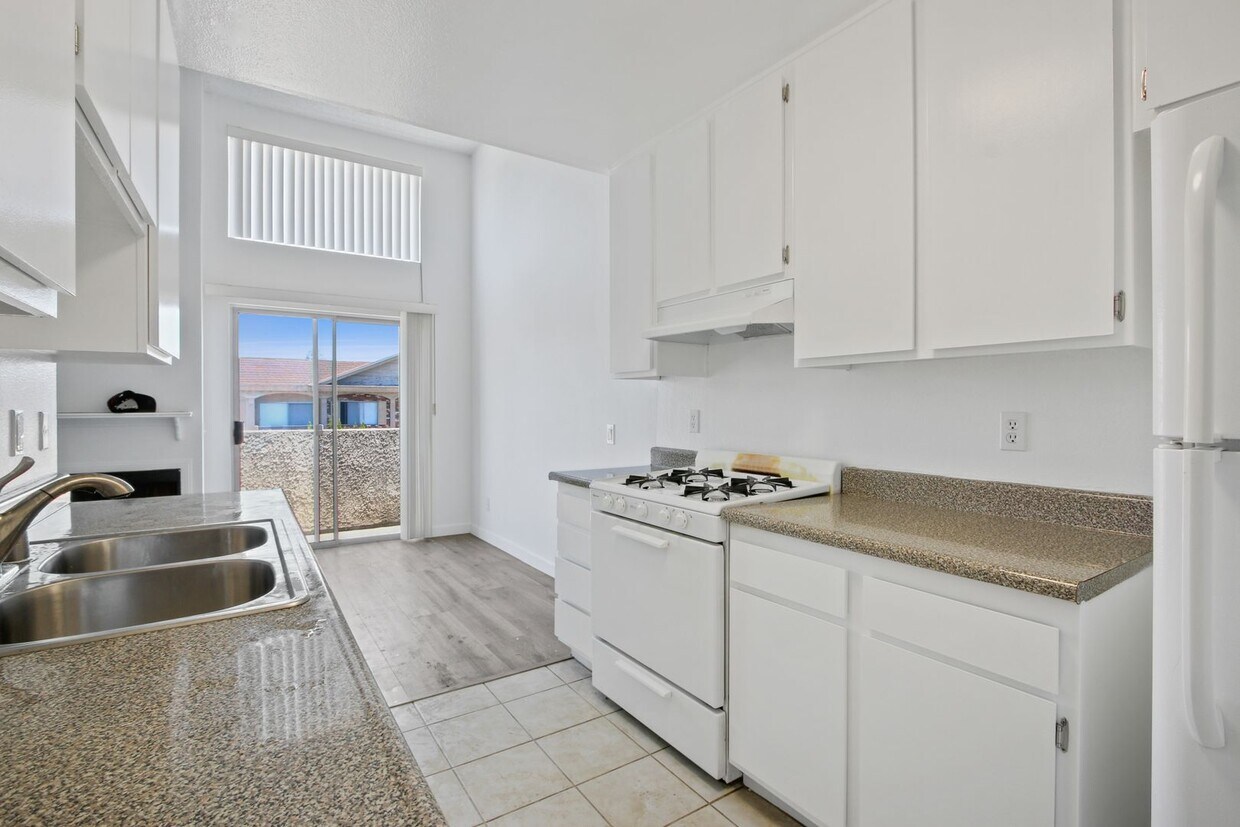 3685 Watseka Ave. near Culver City Room for Rent in Los Angeles, CA