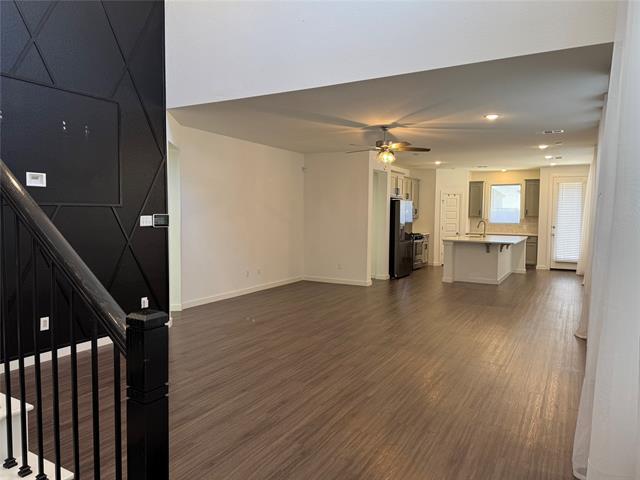 Building Photo - 2409 Doncaster Dr