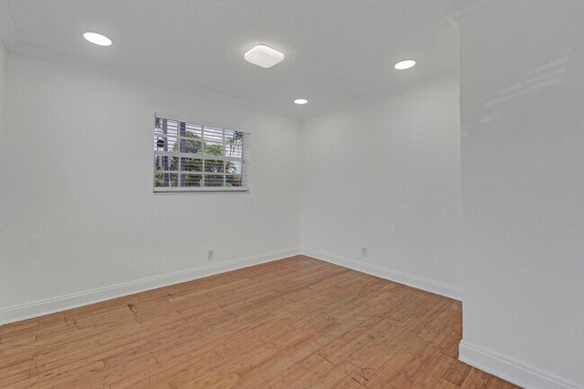 Foto del edificio - 1820 NW 33rd St