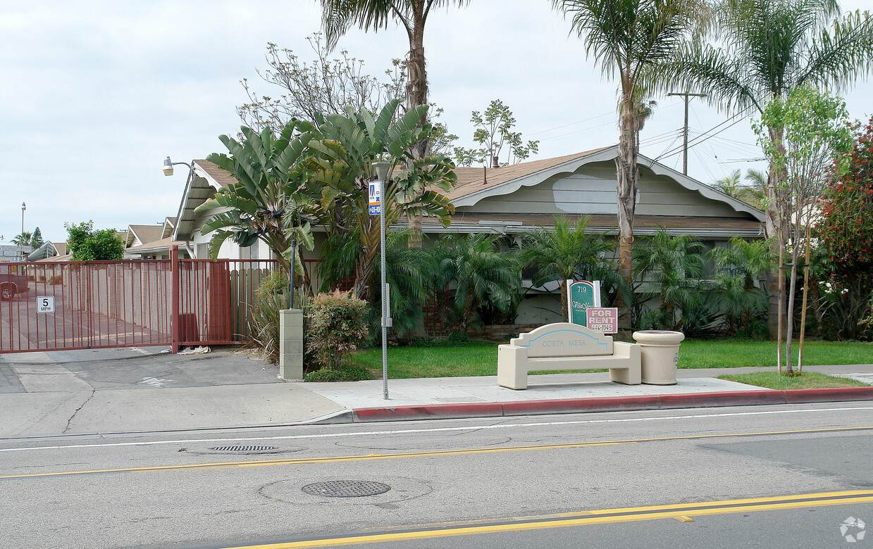 Building Photo - Villa Mesa Apartment Homes