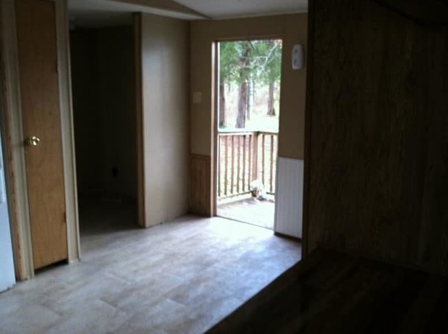Building Photo - 365 Sherwood Forest Drive