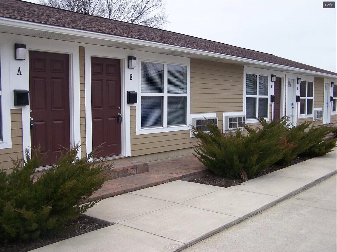 2204 Alpha Dr, Danville, IL 61832 Apartments in Danville, IL