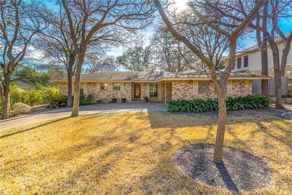 Primary Photo - 3210 Gentry Dr