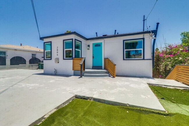 Foto del edificio - 2806 E 8th St