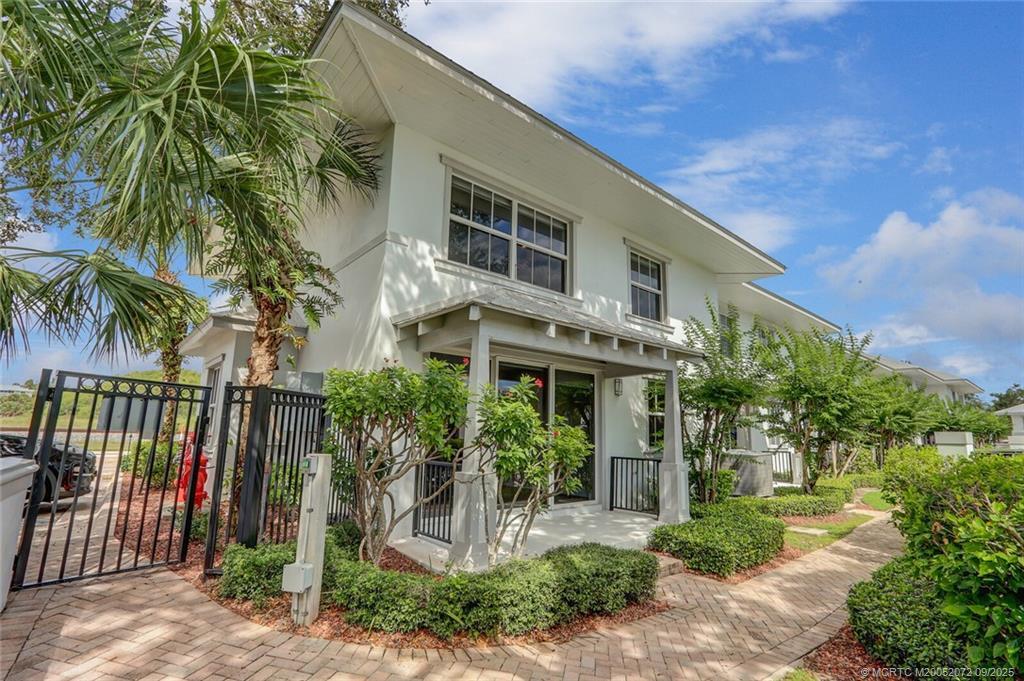 Foto principal - 3651 NE Pineapple Ave
