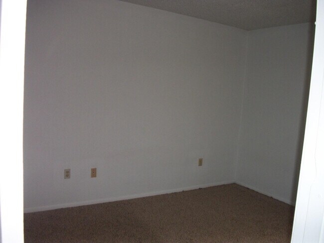 Foto del edificio - 9108 Elgin Ave