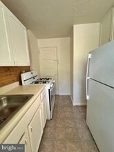 Building Photo - 1063 Kelly Dr