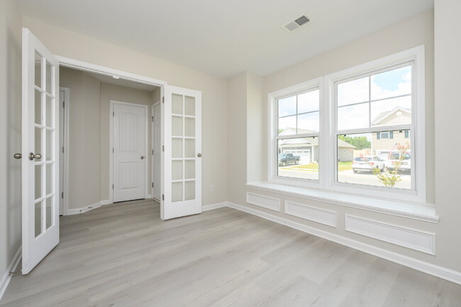 Building Photo - Elegant 4 Bedroom, 2 Bathroom Home with Modern Finishes & Open-Concept Living $2,150/mo rent
