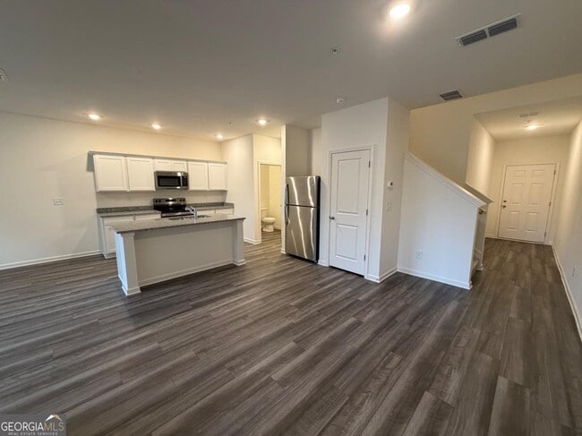 Building Photo - 1257 Fagiolo St