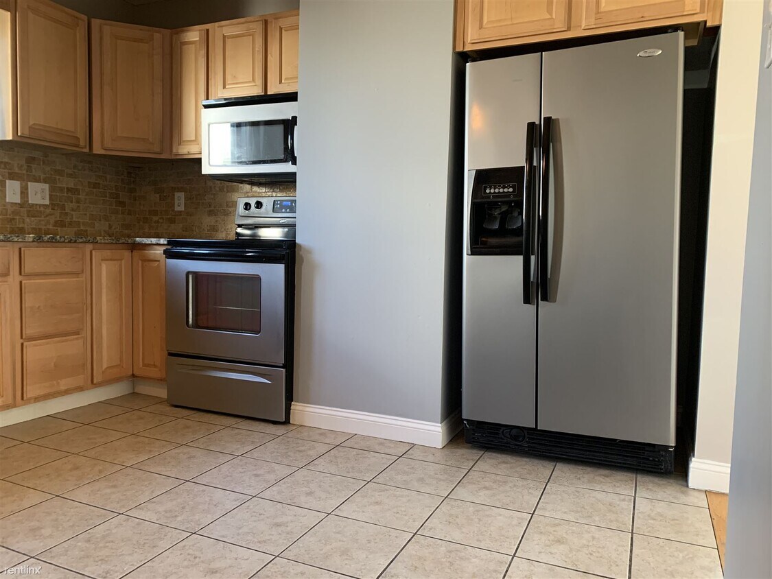 Primary Photo - 2 br, 1 bath House - 88 Billings Ave