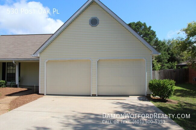 Building Photo - 530 Post Oak Pl