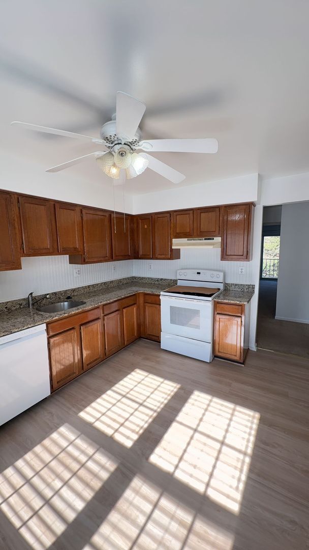 Foto del edificio - Three Bedroom Townhouse in Alexandria Near Ft Belvoir