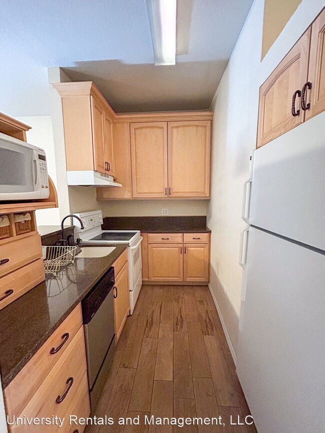 Building Photo - 1 br, 1 bath House - 621 SW 10th Street Un...