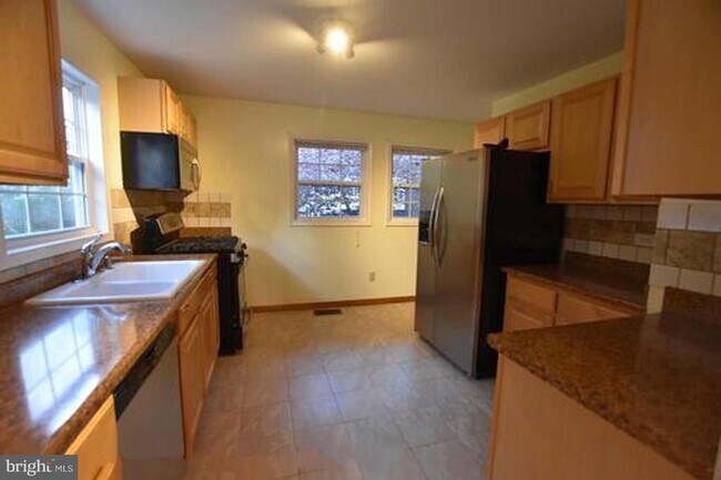 Foto del edificio - 3224 Edgewood Rd