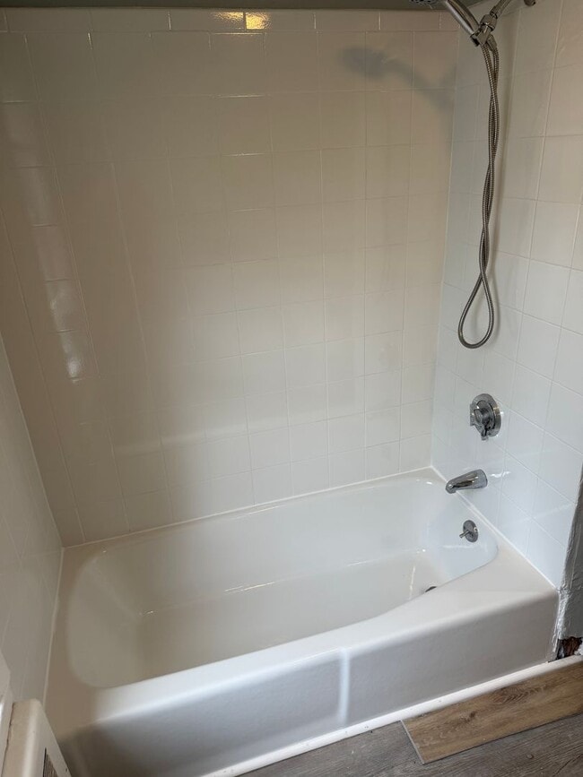 Building Photo - 36 Fisher St