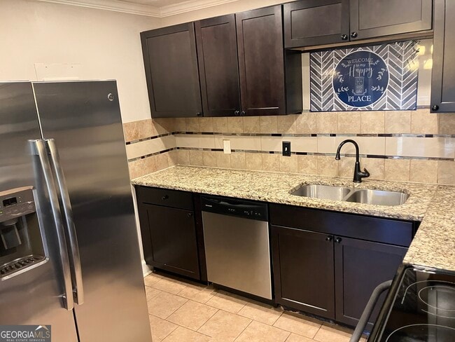 Building Photo - 1215 Oak Forest Ct SW