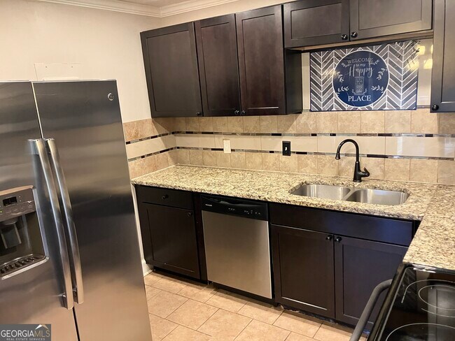 Foto del edificio - 1215 Oak Forest Ct SW