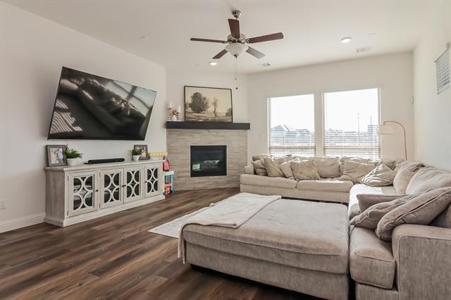 Building Photo - 16708 Garden Dr